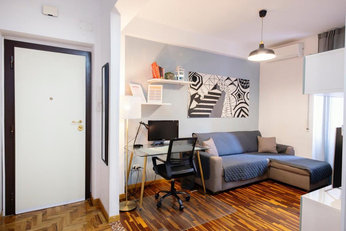 Apartment Casa Kalimera Vicino Metro A Turistica Rom